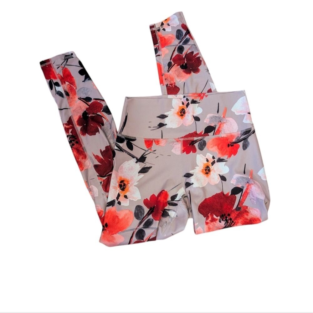 Fabletics Define Mid-Rise 7/8 Legging Size Small - image 4